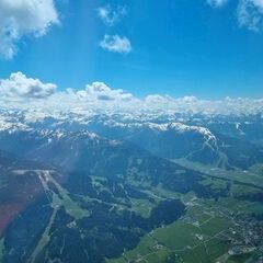 Flugwegposition um 11:36:22: Aufgenommen in der Nähe von Gemeinde Radstadt, Österreich in 2587 Meter